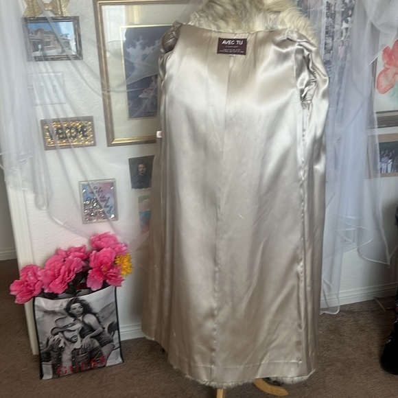 Vintage faux, fur, full length coat - Picture 5 of 9